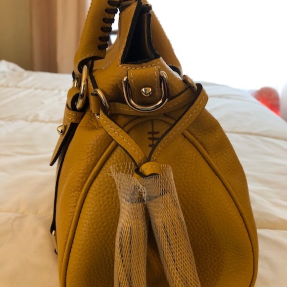 (SOLD) Dooney & Bourke All Weather Leather Satchel - Picture 4 of 6